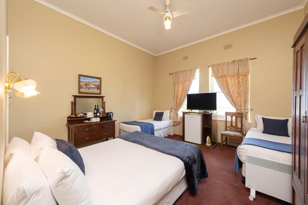 Economy Quadruple Room | 1 bilik tidur, cadar katil