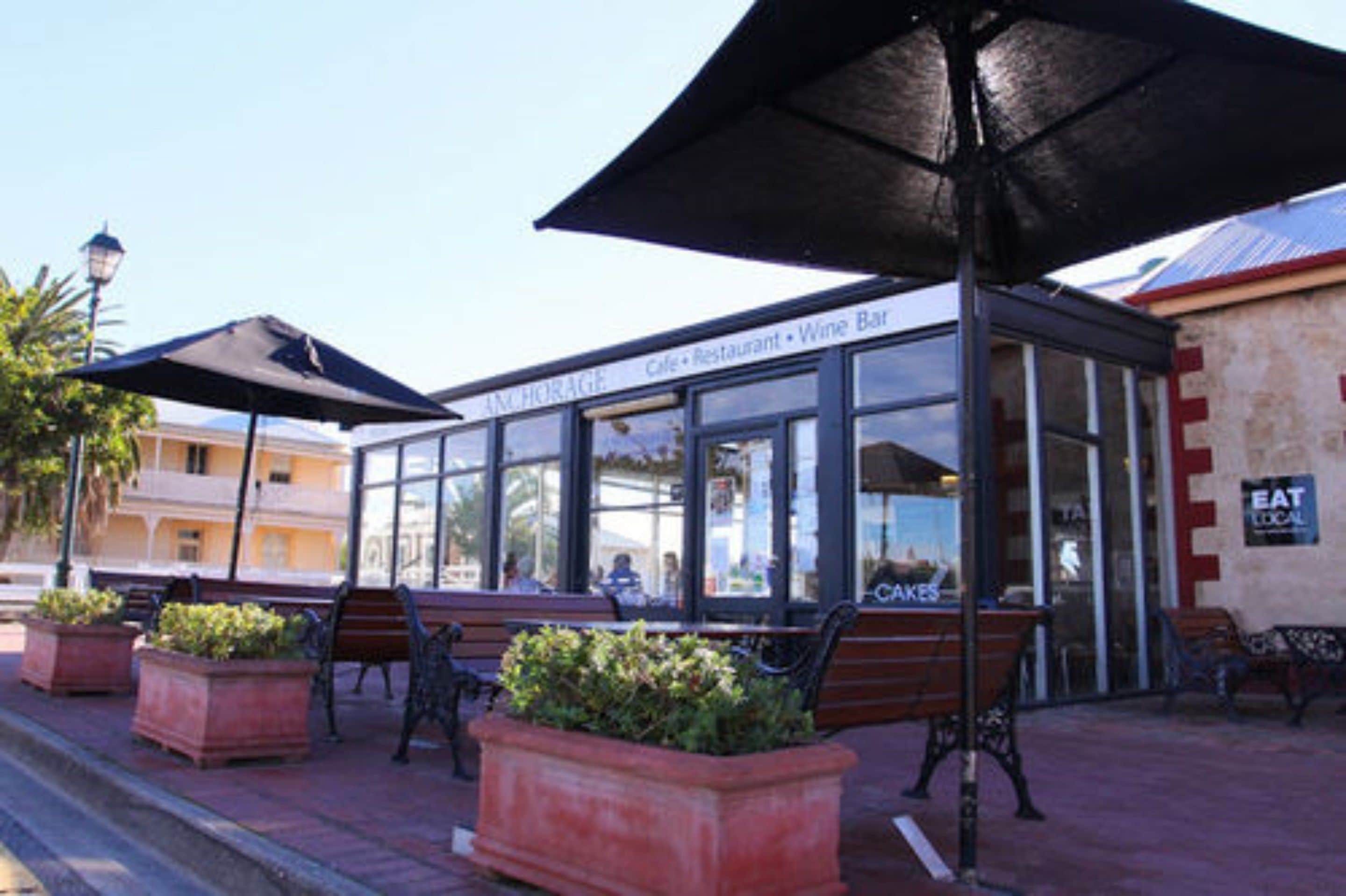 lunch and dinner served