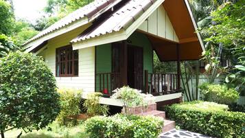 Bungalow with Garden View | Ausblick vom Zimmer