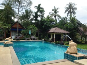 Outdoor pool, an infinity pool
