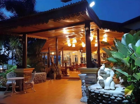 Recepción. Bailan Beach Resort