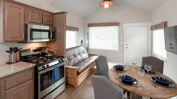 Cottage (w/Loft, Linens Provided) | Private kitchen