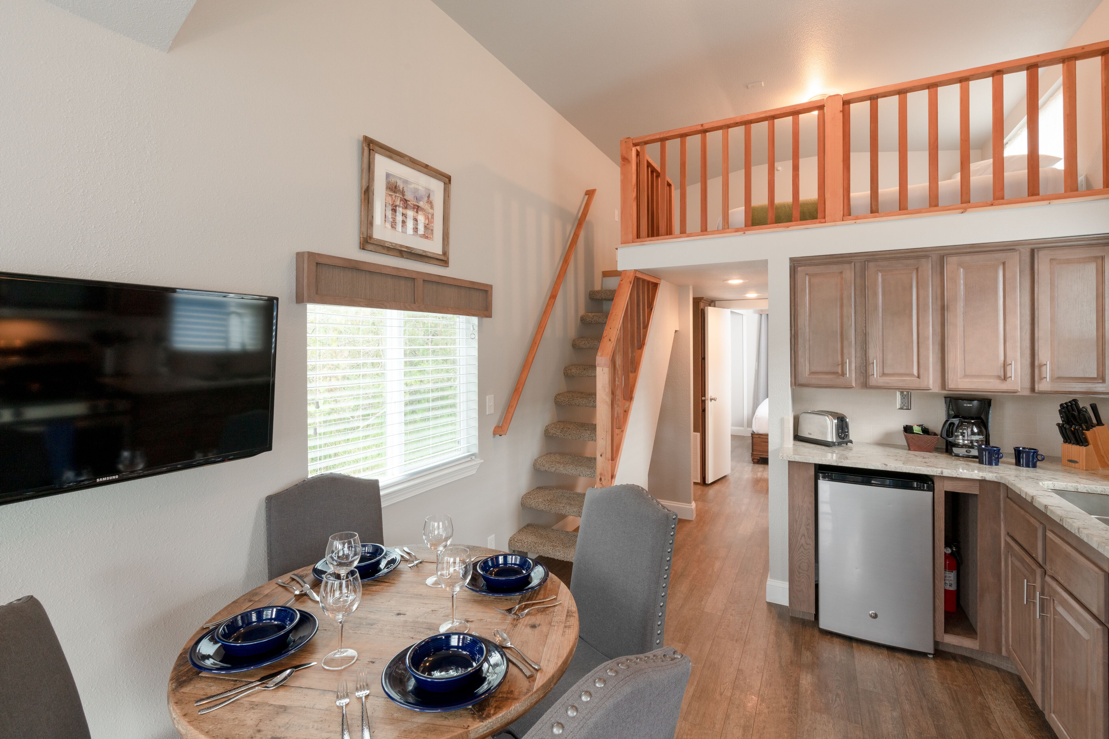 Cottage (w/Loft, Linens Provided) | Private kitchen