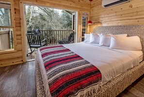 Surf Cabin | Free WiFi, bed sheets - Flying Flags RV Resort & Campground (Buellton)