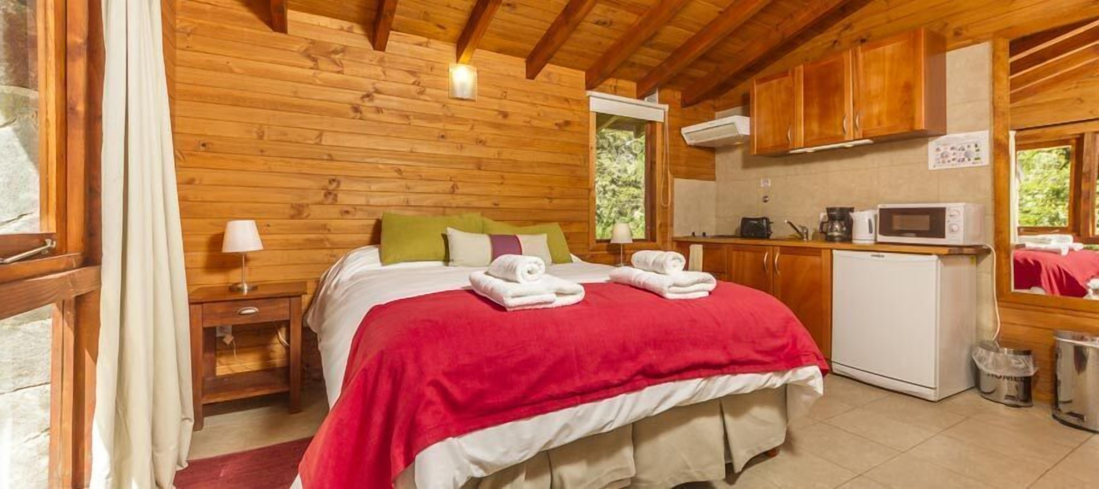 premium bedding, in-room safe, individually furnished, laptop workspace