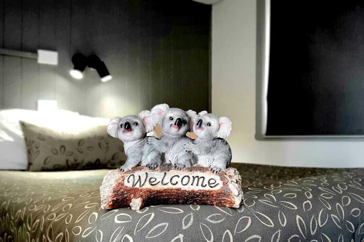 2 bedrooms, premium bedding, desk, laptop workspace