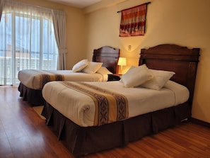 Standard Twin Room, 2 Twin Beds, Accessible | In-room safe, desk, iron/ironing board, free WiFi - Monte Carlo Hotel (La Paz)