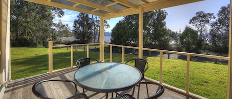 Waterfront Cabin Double Share | Kameruitzicht