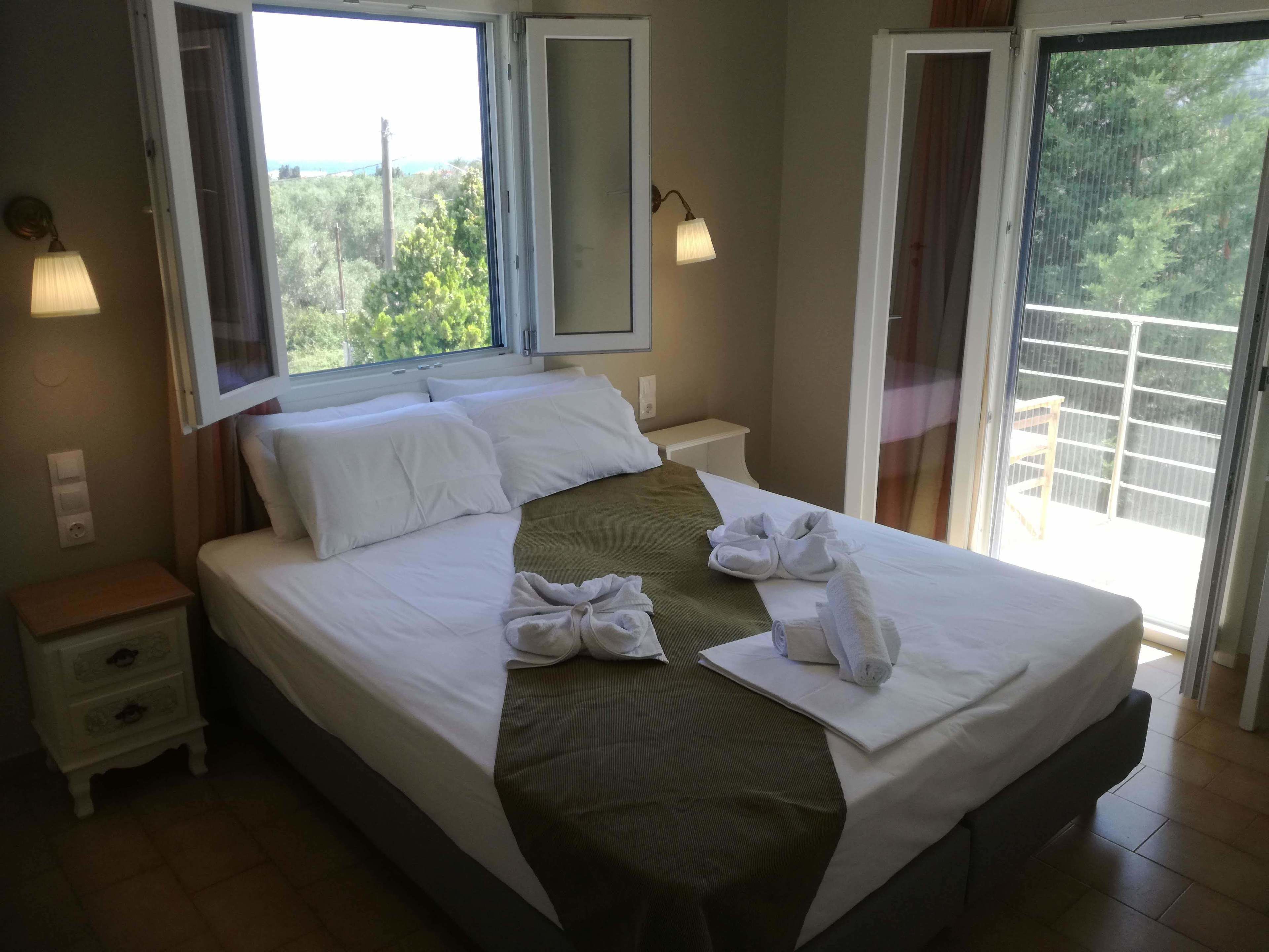 标准房 | 高档床上用品、办公桌、隔音、免费 WiFi