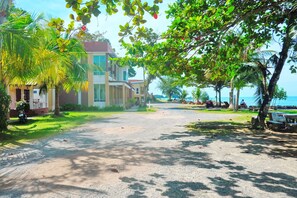 Front of property - Chokdee Resort (Ko Chang)