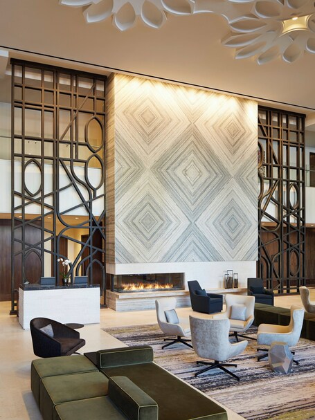 Loews Chicago Hotel - Image 6