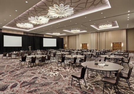 Loews Chicago Hotel - Image 30
