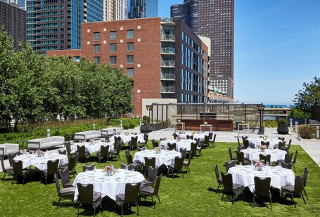 Loews Chicago Hotel - Image 10