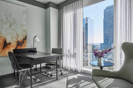 Loews Chicago Hotel - Image 5