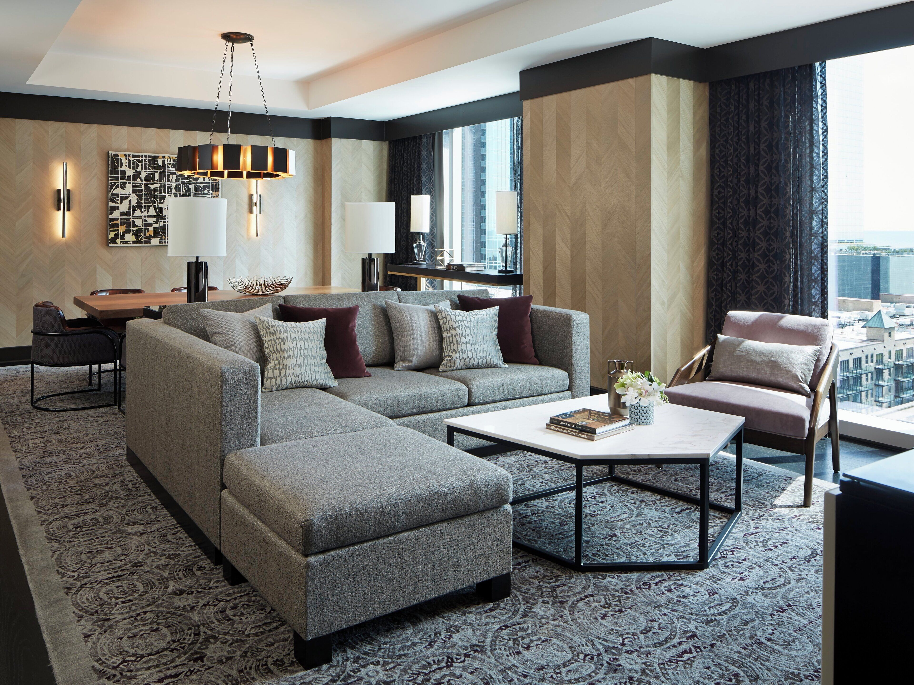 chicago suite | 1 bedroom, premium bedding, in-room safe, desk