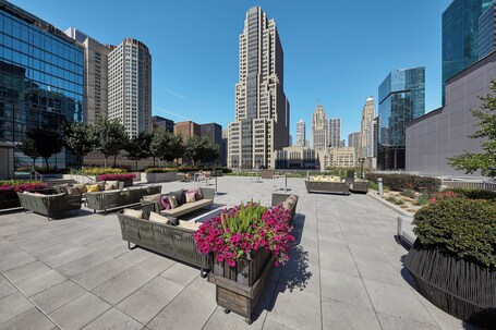 Loews Chicago Hotel - Image 17