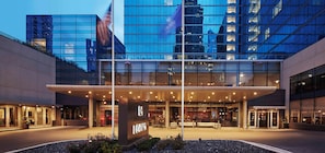 Exterior - Loews Chicago Hotel (Chicago)
