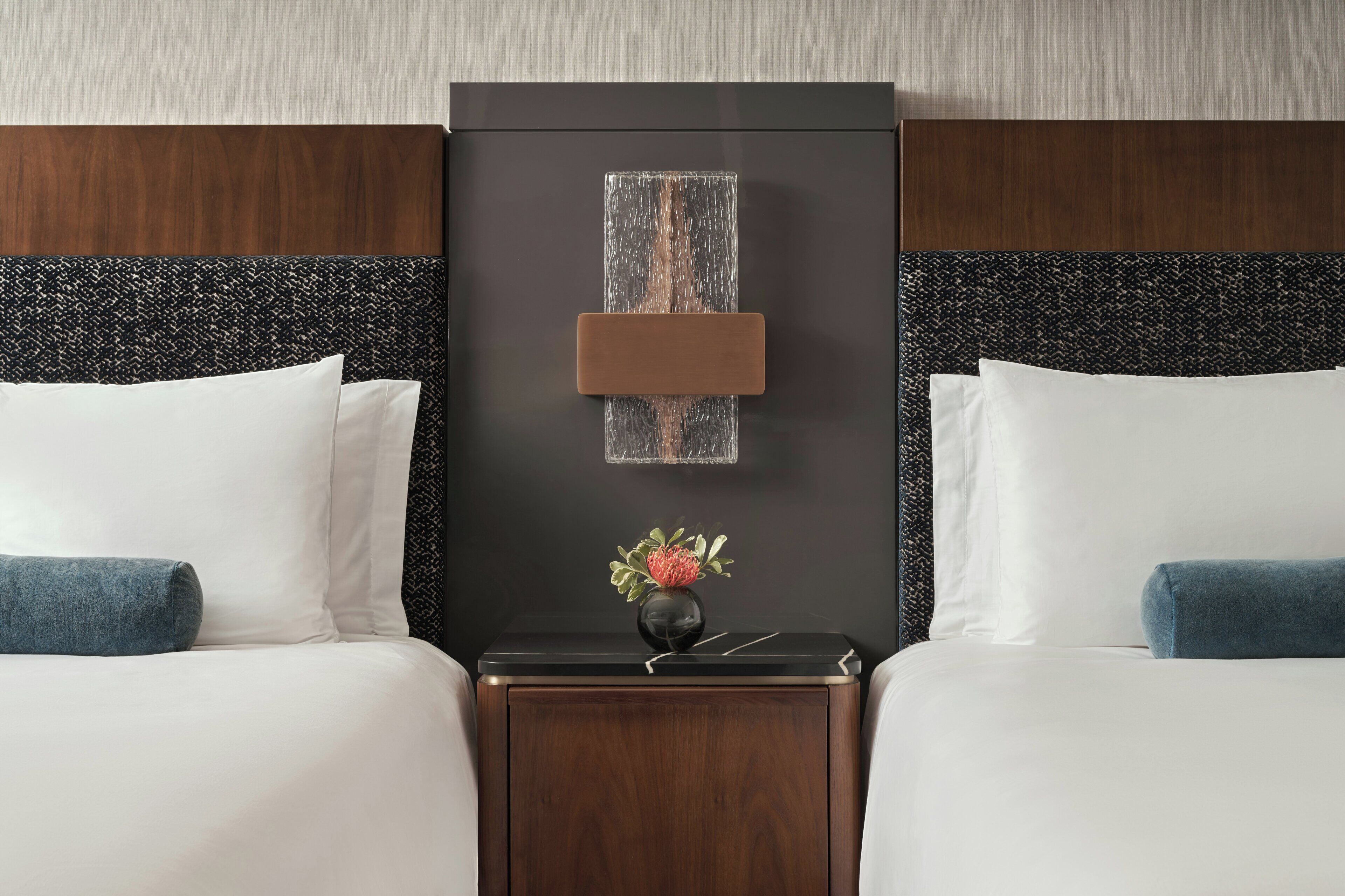 1 chambre, literie de qualité, couette en duvet