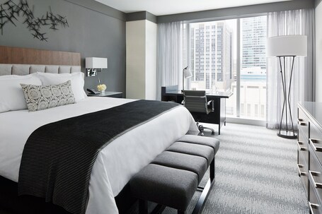 Loews Chicago Hotel - Image 65