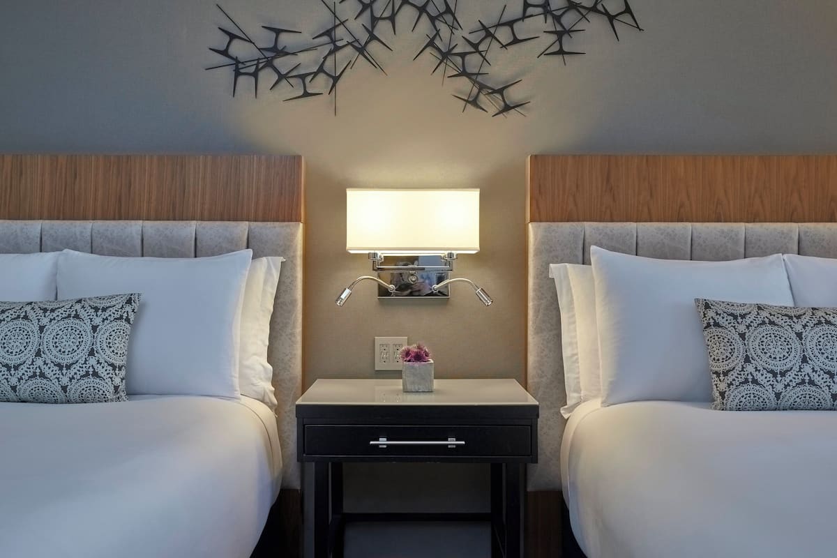 1 bedroom, premium bedding, in-room safe, desk