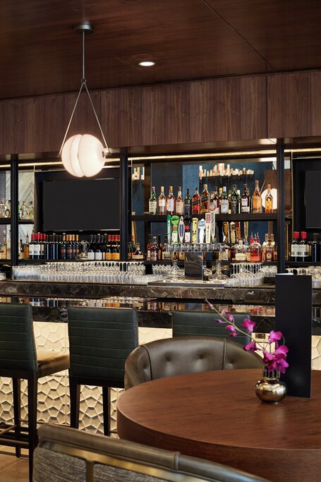 Loews Chicago Hotel - Image 28