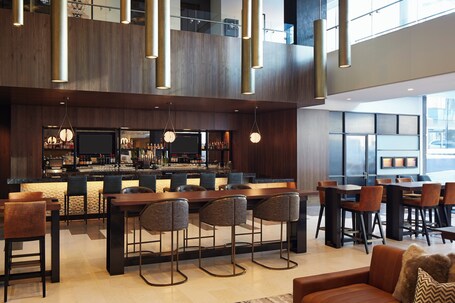 Loews Chicago Hotel - Image 9