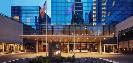 Loews Chicago Hotel - Image 1