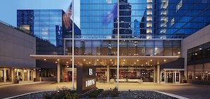 Exterior - Loews Chicago Hotel (Chicago)