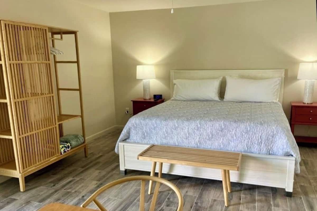 Estudio, 1 cama King size, cocineta (Lighthouse) | 1 habitación, wifi gratis y ropa de cama