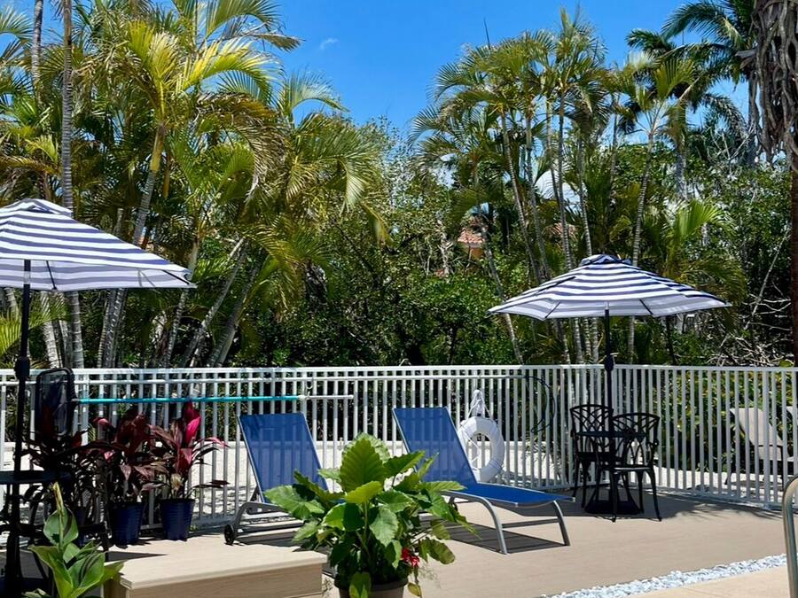 Outdoor pool, pool umbrellas