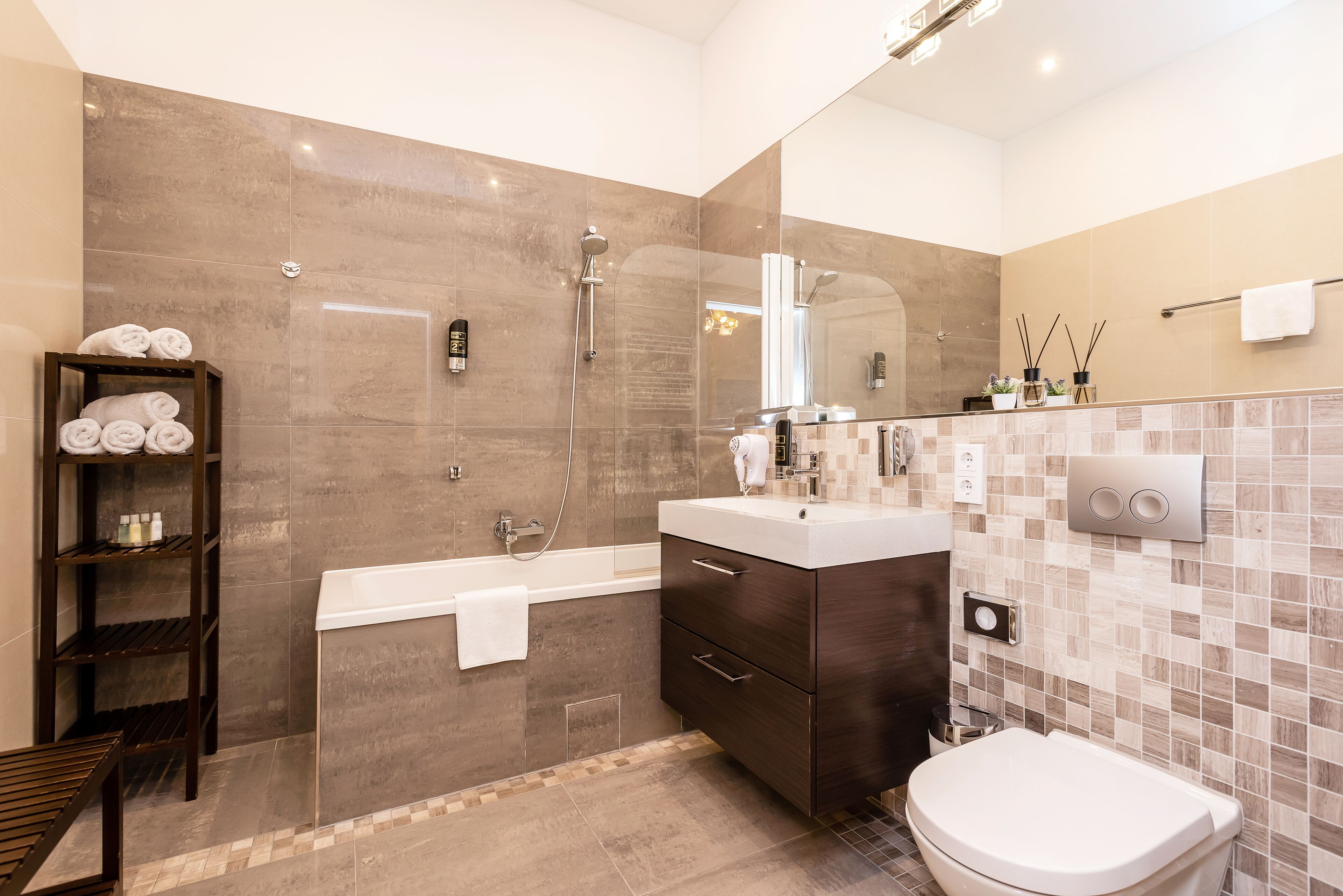 Superior Apartment | Bathroom | Rainfall showerhead, hair dryer, slippers, towels