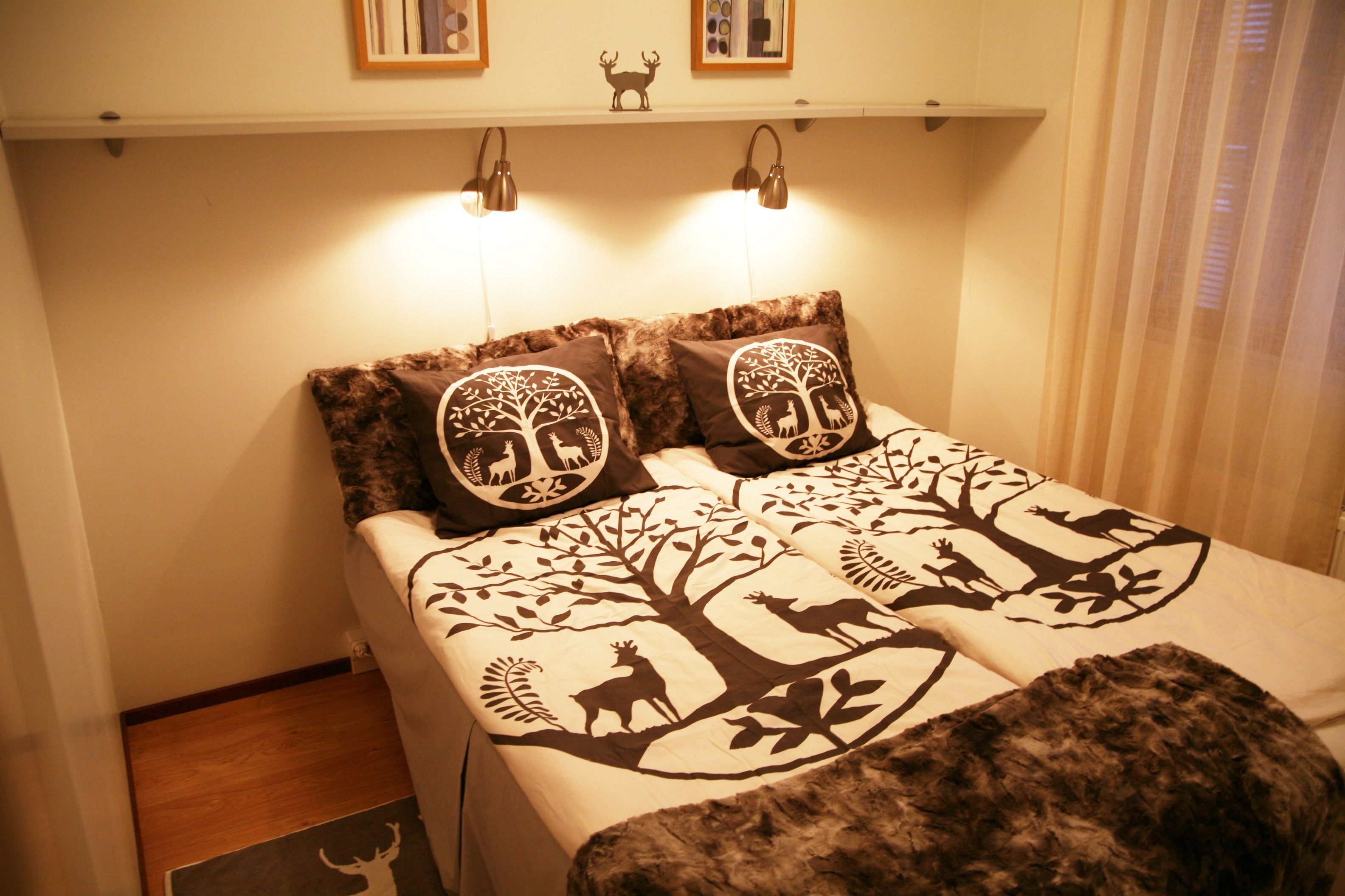 2 makuuhuonetta, yksilöllisesti sisustettu, yksilöllisesti kalustettu