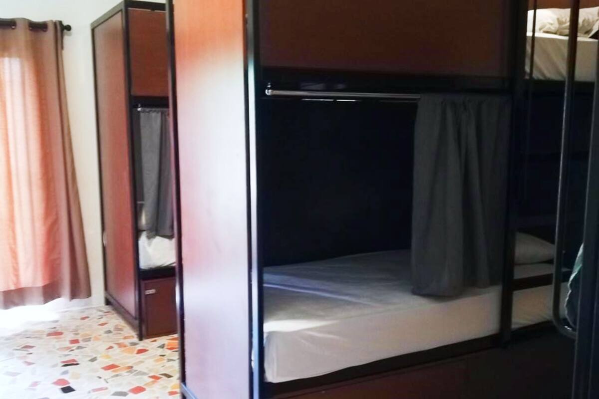 Luxury Shared Dormitory, Mixed Dorm, Ensuite | Bed sheets