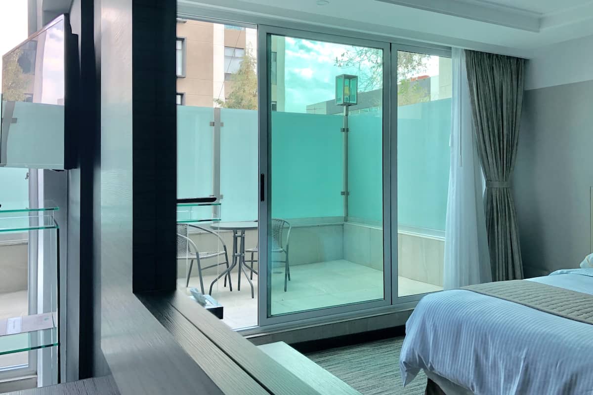 Junior-Suite | Zimmersafe, Schreibtisch, kostenloses WLAN