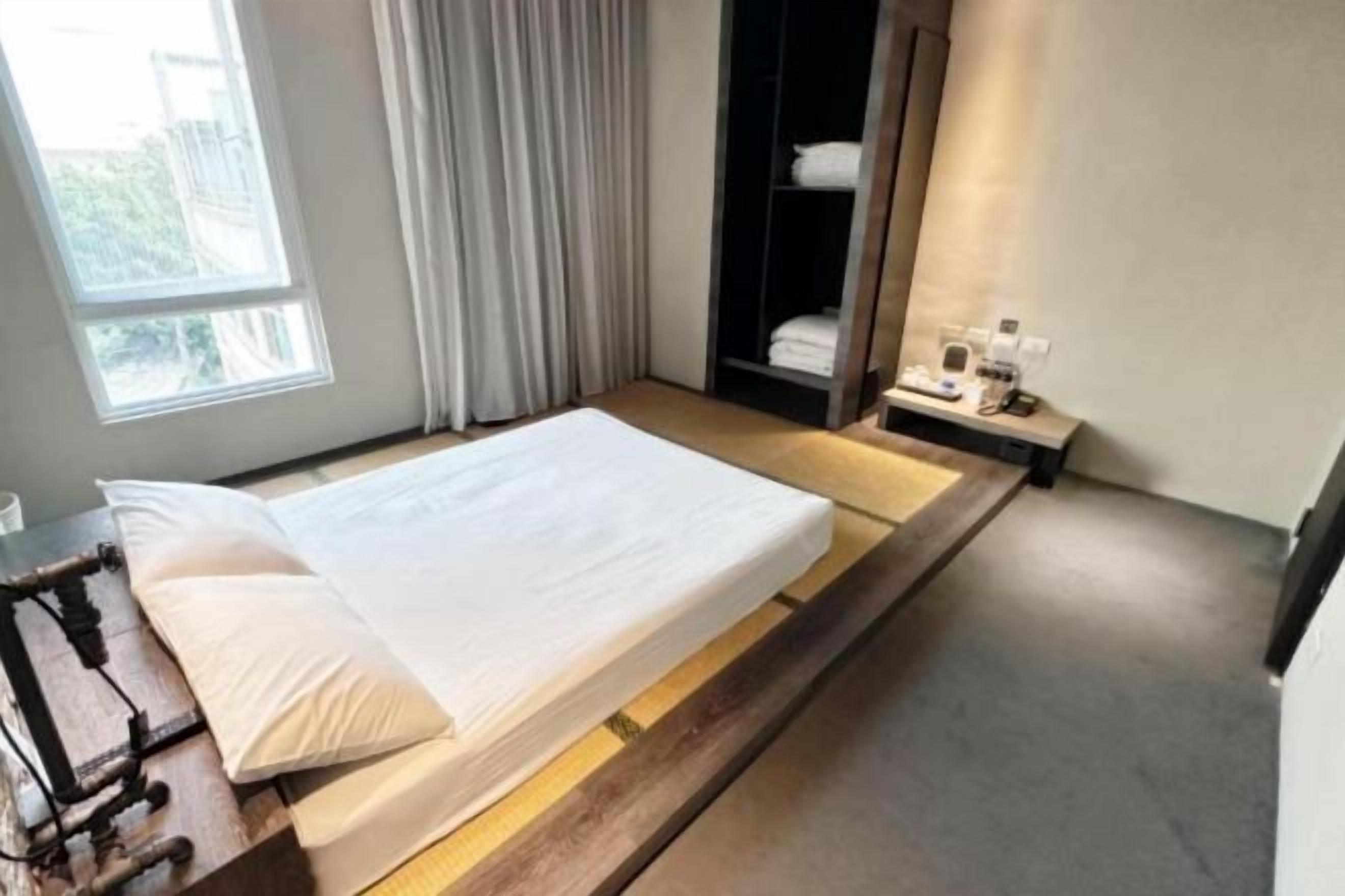 Wifi gratis y ropa de cama 