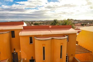 Property grounds - Ataitana Faro (San Bartolomé de Tirajana)