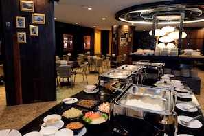 Daily buffet breakfast (THB 200 per person)
