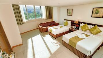 Executive Room | Egyptian cotton sheets, premium bedding, Select Comfort beds, minibar
