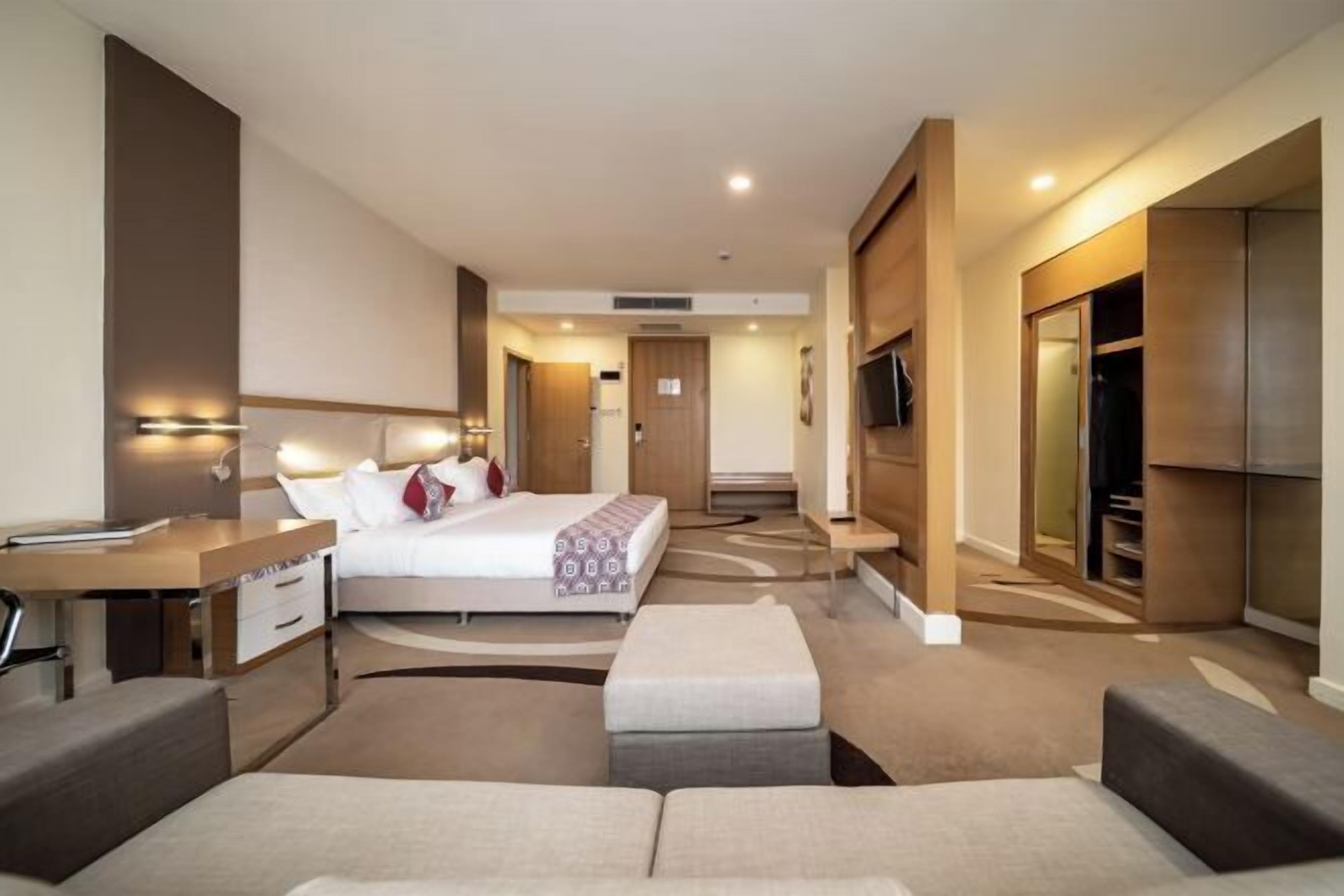 Minibar, in-room safe, desk, blackout curtains