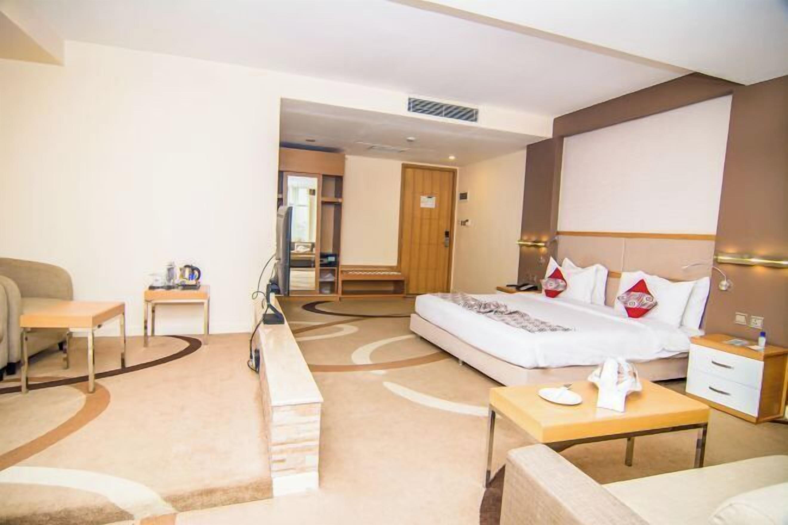 Minibar, in-room safe, desk, blackout curtains