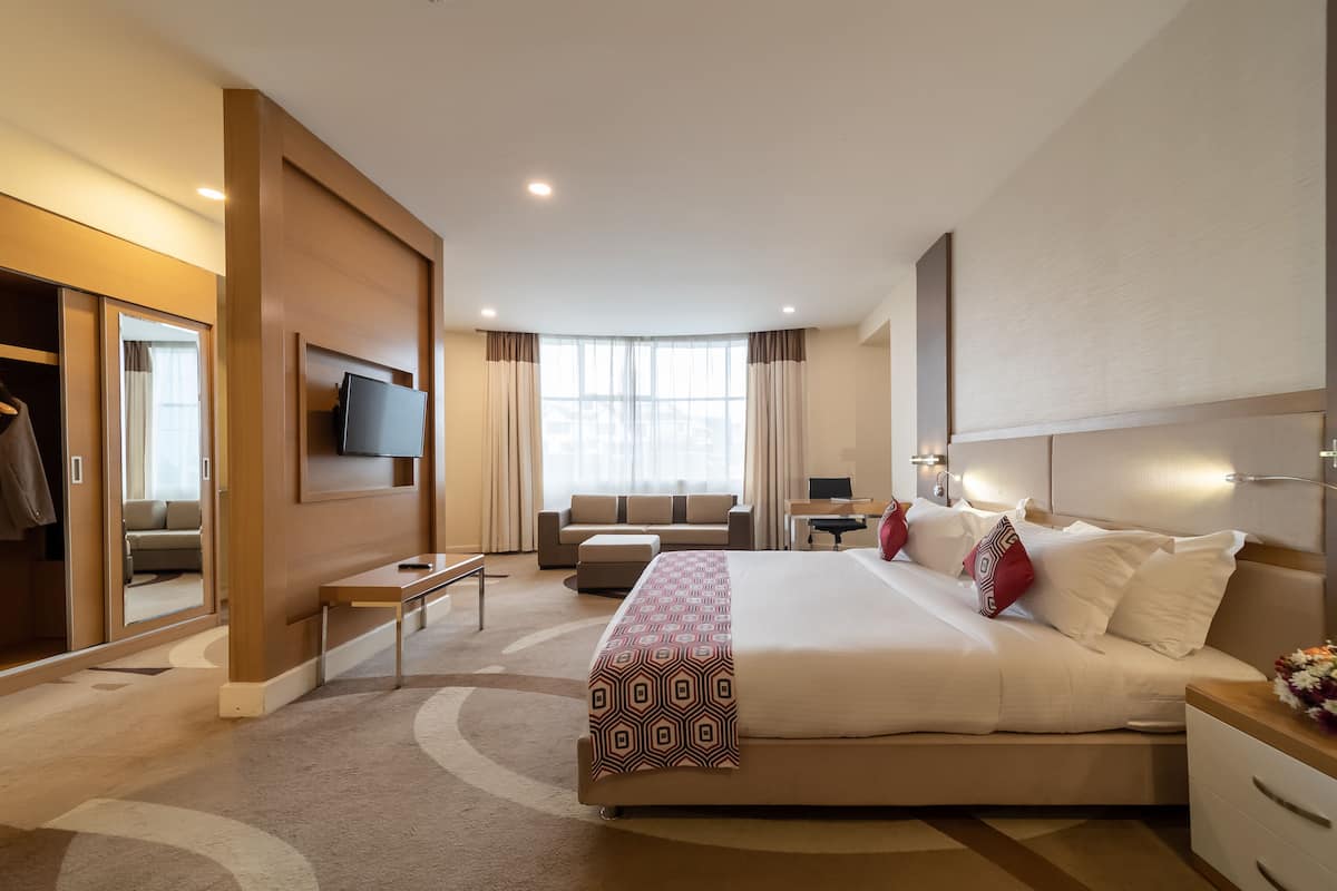1 bedroom, minibar, in-room safe, desk