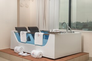 Suite presidencial | Bañera de hidromasaje