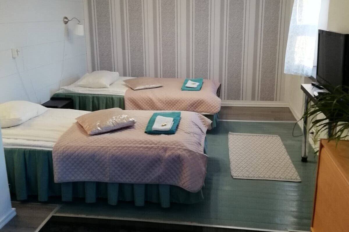 twin room | 1 bedroom, minibar, free wifi