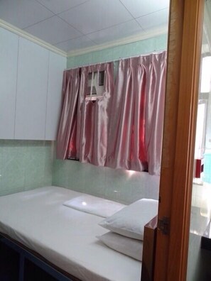 Standard Single Room | Blackout drapes, free WiFi - Beverly Guest House (Kowloon)