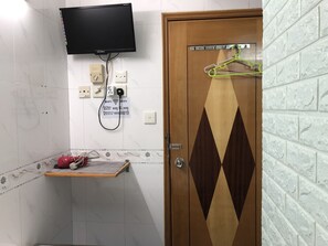 Standard Double Room | Blackout drapes, free WiFi - Beverly Guest House (Kowloon)
