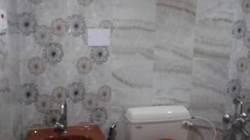 Shower, towels