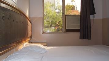 Desk, soundproofing, rollaway beds, WiFi