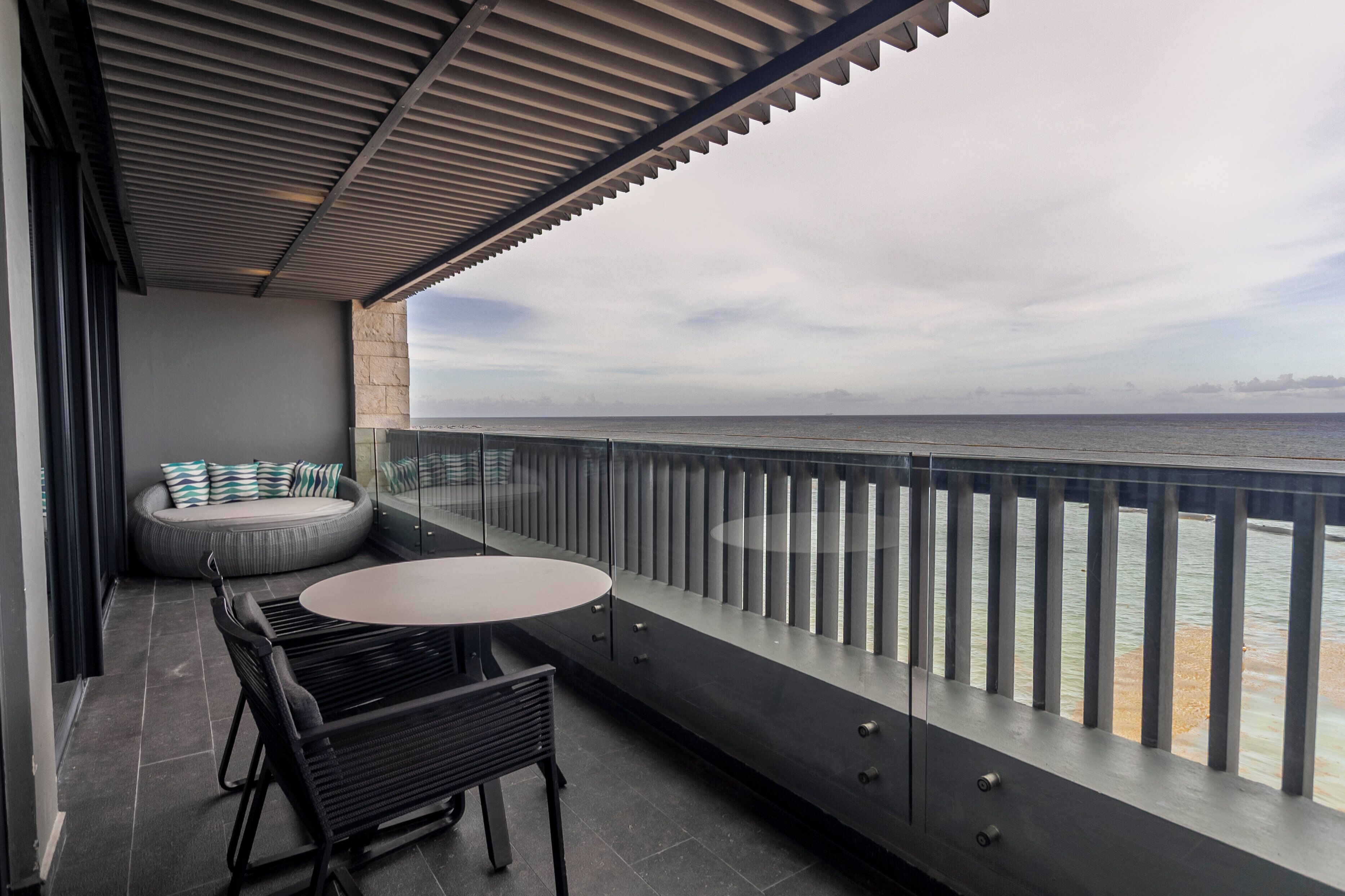 Free minibar, in-room safe, laptop workspace, blackout drapes