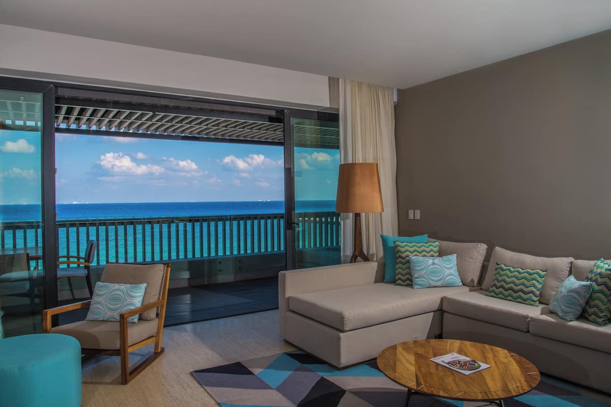 Suite (The Devossion) | 1 bedroom, minibar, in-room safe, desk