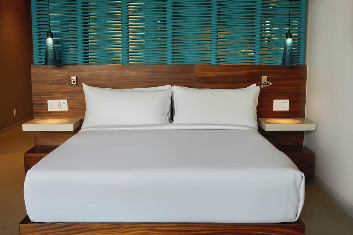 1 bedroom, minibar, in-room safe, desk